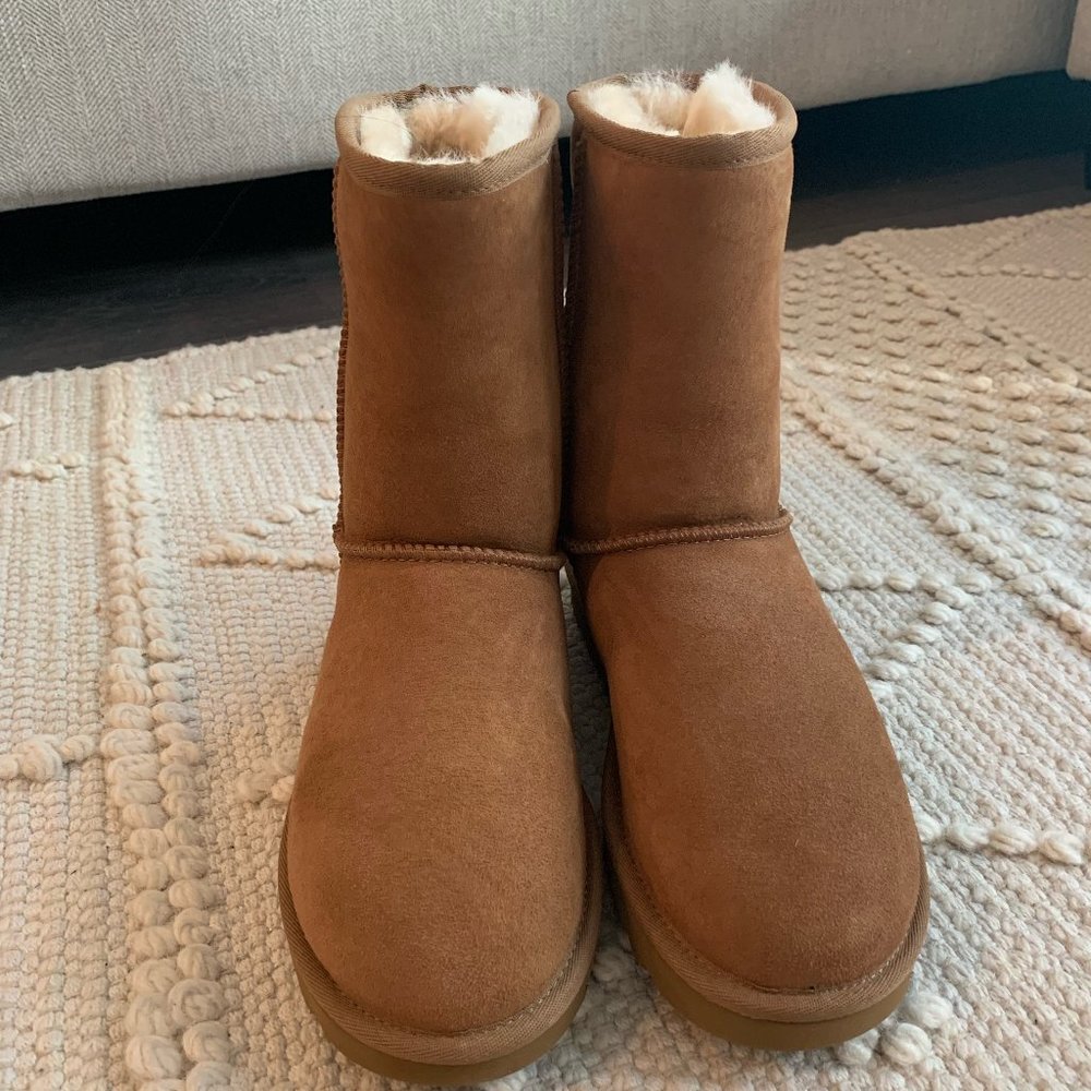 Ugg Women's Classic II Short